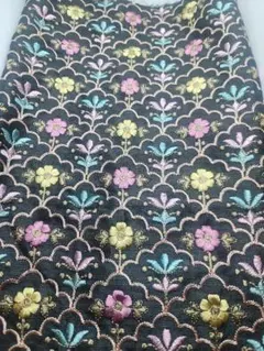 ✨特価✨インド刺繍生地 カラフル花柄 ブラック系 縦約47cm横約60cm