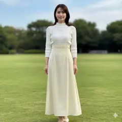 ユアーズ　新品　サロペットフレアスカート　Ｓサイズ　サテンのような光沢感のサムネイル