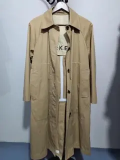 ベージュ トレンチコート