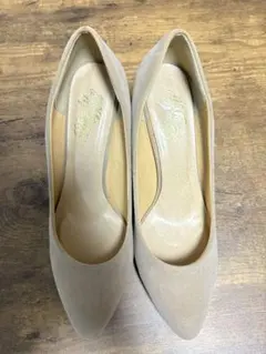 Liberty ベージュ スエードポインテッドトゥ ハイヒール　24.5㎝