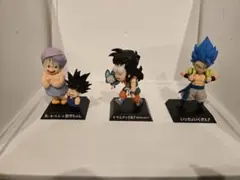 ドラゴンボールフィギュア　アーカイブス　ヤムチャ ブルマ ゴジータ