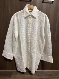 【美品】ZARA 刺繍入りホワイトシャツ 長袖