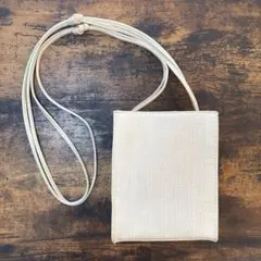 アイボリー クロコ型押し スマホショルダーバッグ