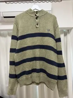 ボタン付きハイネックニットセーター