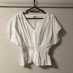 しまむら×近藤千尋 Vネックフレアギャザーブラウス