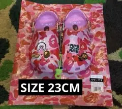 A BATHING APE®︎ × Crocs Clog 