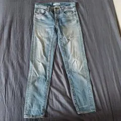 MOUSSYライトブルークラッシュデニムリラックスフィット