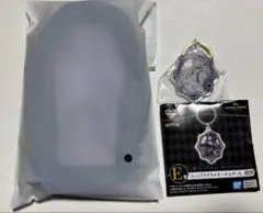 ツイステ　一番くじ　ポーチ　アクキー　アズール