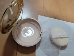 たかの友梨トランスパランスパウダー廃盤品２割残パフ付きジャンク品のサムネイル