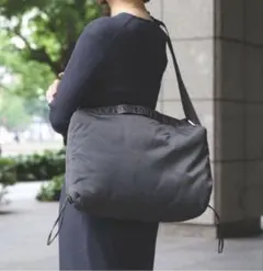 NOMADIS / BOY クロスボディバッグ