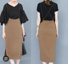 【新品タグ付き】KBF バッククロスハイウエストスカート モカのサムネイル