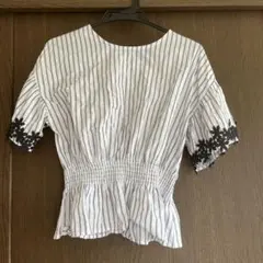 フラワー刺繍付きストライプブラウス F お値下げしました