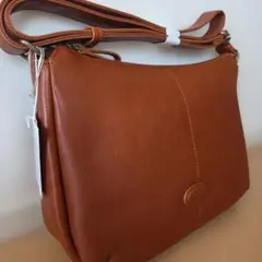 Dakota. ブラウンレザーショルダーバッグ