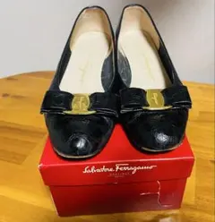 フェラガモSalvatore Ferragamo Vara 6 1/2