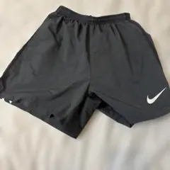 Nike DRI-FIT ブラックショーツ