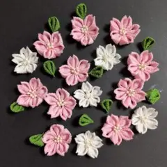 つまみ細工お花のパーツ　桜　　 葉っぱ　ちりめん