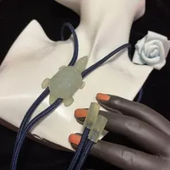 週末値下　ヴィンテージ　翡翠？立体的亀ループタイ