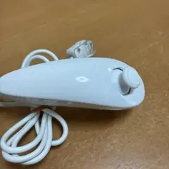 【匿名　送料無料】447-22家庭用ゲーム機　任天堂Wiiヌンチャクホワイト