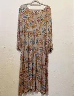 新品タグ付✨ミナペルホネンランドリー Hanna ワンピース ドレス 総柄花柄 新品タグ付✨ミナペルホネンランドリー Hanna ワンピース ドレス