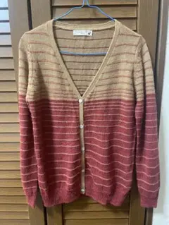 新品未使用　earth music&ecology Vネックカーディガン