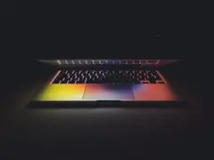 Supreme メモリ16GB！ MacBook Pro 13.3 2016年のサムネイル
