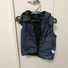 中古品です　グローバルワーク　子供用ダウンベスト　Sサイズ