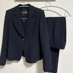 極美品⭐︎EMPORIO ARMANI 黒 ストレッチ パンツスーツ セットアップ 2025年最新】EMPORIO ARMANI レディース ビジネス パンツスーツ上下の