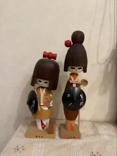 伝統的な木製こけし人形 2体セット