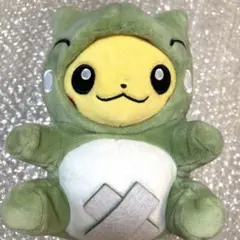 ポケセン限定　ピカチュウ　みがわり　ぬいぐるみ Amazon.co.jp: ポケモンセンターオリジナル 着ぐるみピカチュウ