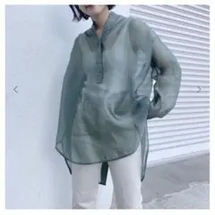 【新品タグ付き】Spick&Span シアーリンクルバックウィングシャツ　シアーのサムネイル