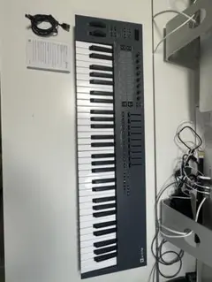 KOMPLETE KONTROL S61 mk2 トランスファーID発行済みです - メルカリ