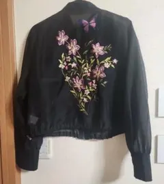 昨年 ロイスクレヨン 刺繍シアーブルゾンのサムネイル