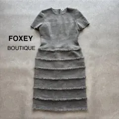 【美品】 フォクシーブティック 大きいサイズ ニットワンピース 膝丈 ティアードのサムネイル