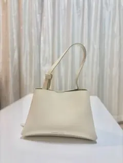 CHARLES & KEITH バック