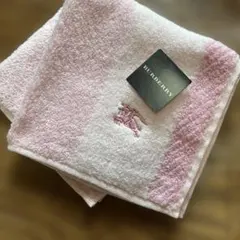 新品・タグ付♪ BURBERRY　ホースロゴ刺繍　タオルハンカチ（ピンク）