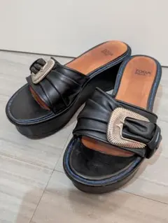 TOGA PULLA トーガプルラ メタル サンダル 37 ブラック レザー - メルカリ