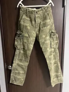 Abercrombie & Fitch カモフラージュ カーゴパンツのサムネイル
