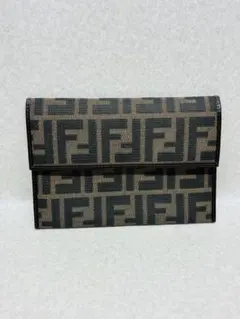 D0203）美品 フェンディ Fendi 二つ折り 札入れ 財布 モノグラム
