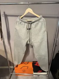FEAR OF GOD ESSENTIALS スウェットパンツ