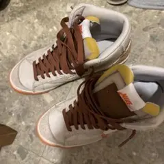 Nike ハイカットスニーカー ホワイト/ブラウン