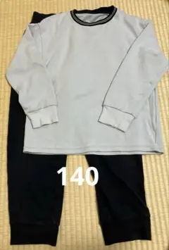 ユニクロ UNIQLO エアリズム パジャマ ルームウェア 140