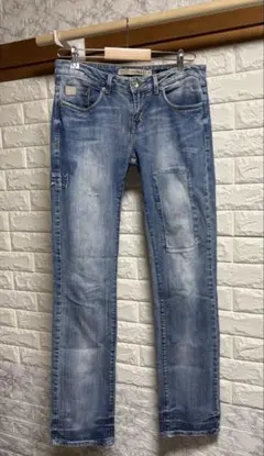 ザラZARA PREMIUM Washクラッシュリペアストレッチデニムパンツ28のサムネイル