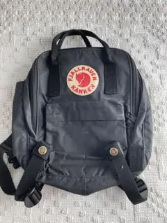 Fjällräven Kånken ブラック リュックのサムネイル