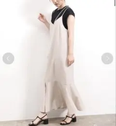 VIS サテンティアードキャミワンピース