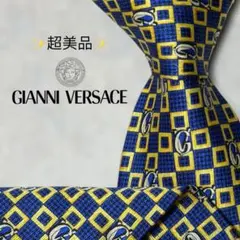 【超美品】ジャンニヴェルサーチェ ロゴ総柄 GV柄 幾何学模様 ネイビー 黄色