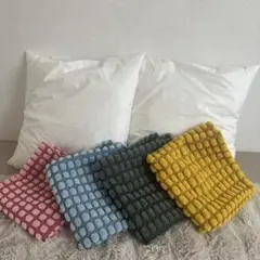 IKEAクッションFJADRAR & クッションカバー SVARTPOPPELのサムネイル