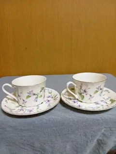 MARUI カップ＆ソーサー　紫の花柄 カップ・ソーサー 2個セットです。