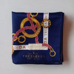 【未使用・シール付き】TRUSSARDI ハンカチ チェーン柄　値下げ