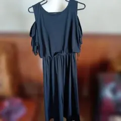 オフショルダー黒オールインワン