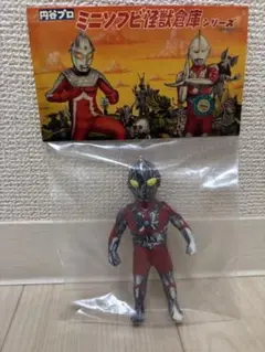 ウルトラマン　ギガラメゴールド　MAX TOY　マックストイ　ミニソフビ怪獣倉庫 MAXTOY「ミニソフビ怪獣倉庫シリーズ」のショップ・arktz & DBA